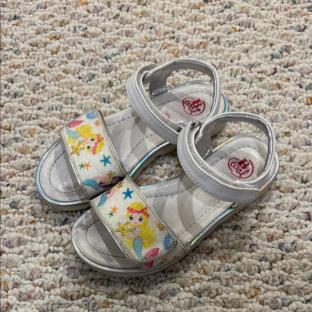 BE COOL Silver mermaid Sandals
